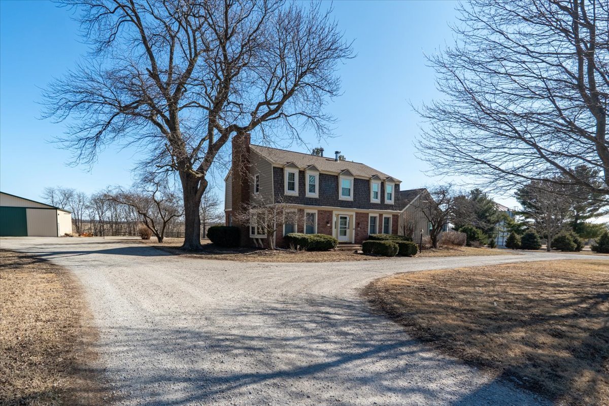 21389 N 2875 Road, Lexington, IL 61753