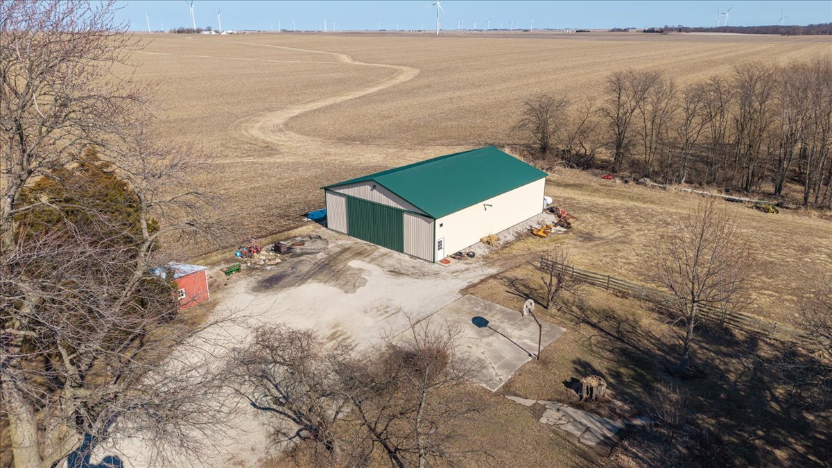 21389 N 2875 Road, Lexington, IL 61753