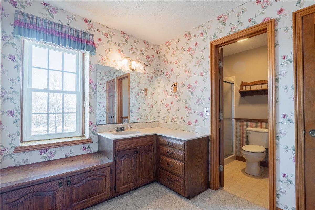 21389 N 2875 Road, Lexington, IL 61753