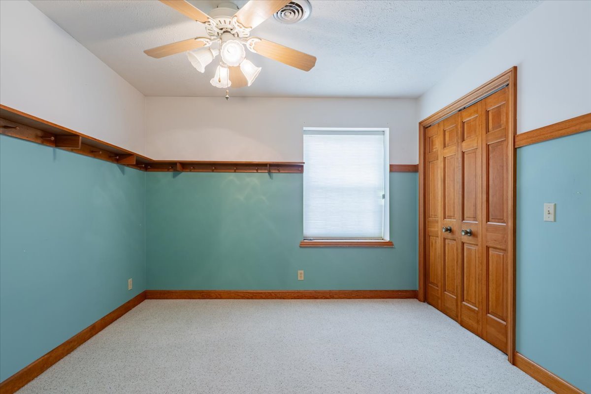 21389 N 2875 Road, Lexington, IL 61753