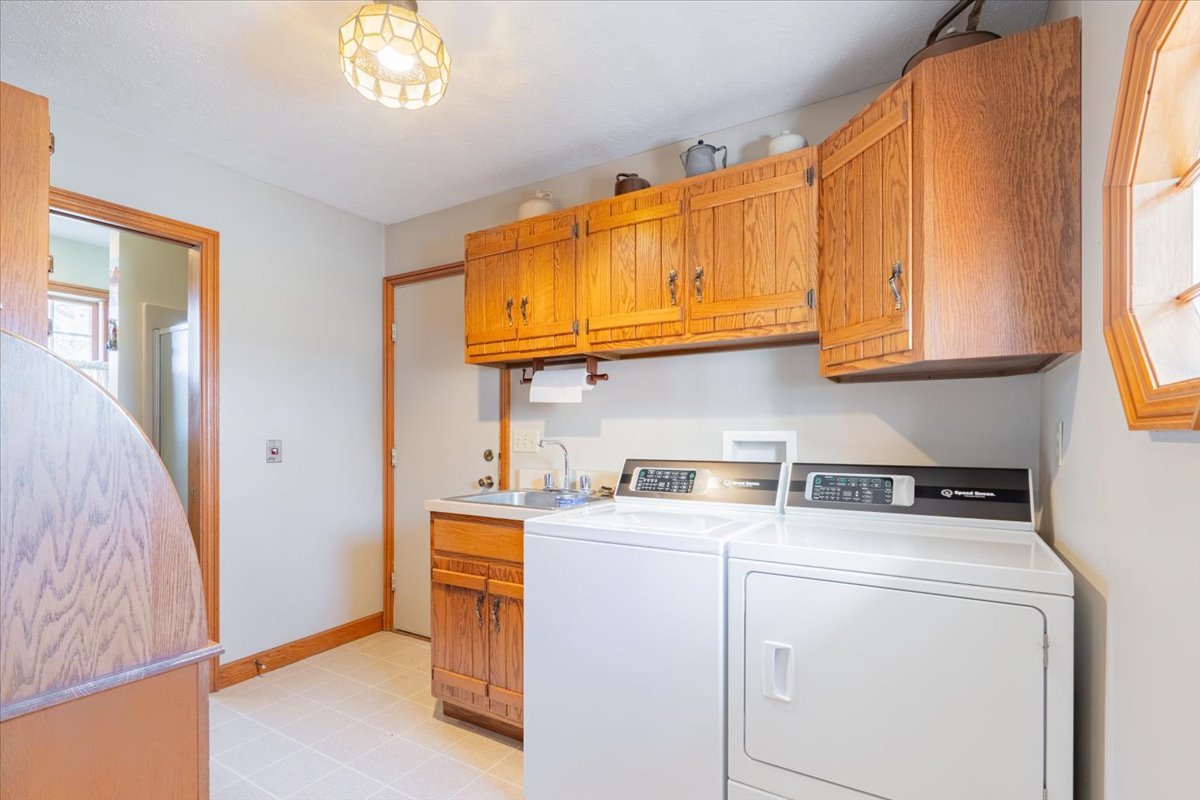 21389 N 2875 Road, Lexington, IL 61753