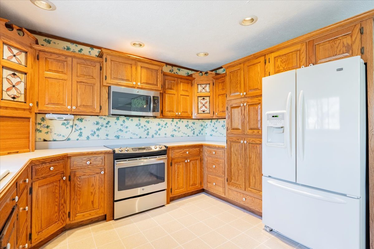 21389 N 2875 Road, Lexington, IL 61753