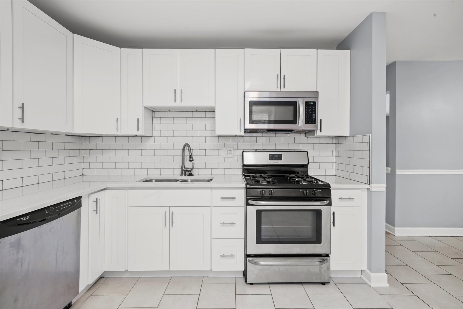 8218 N Carrolton Court, Hanover Park, IL 60133