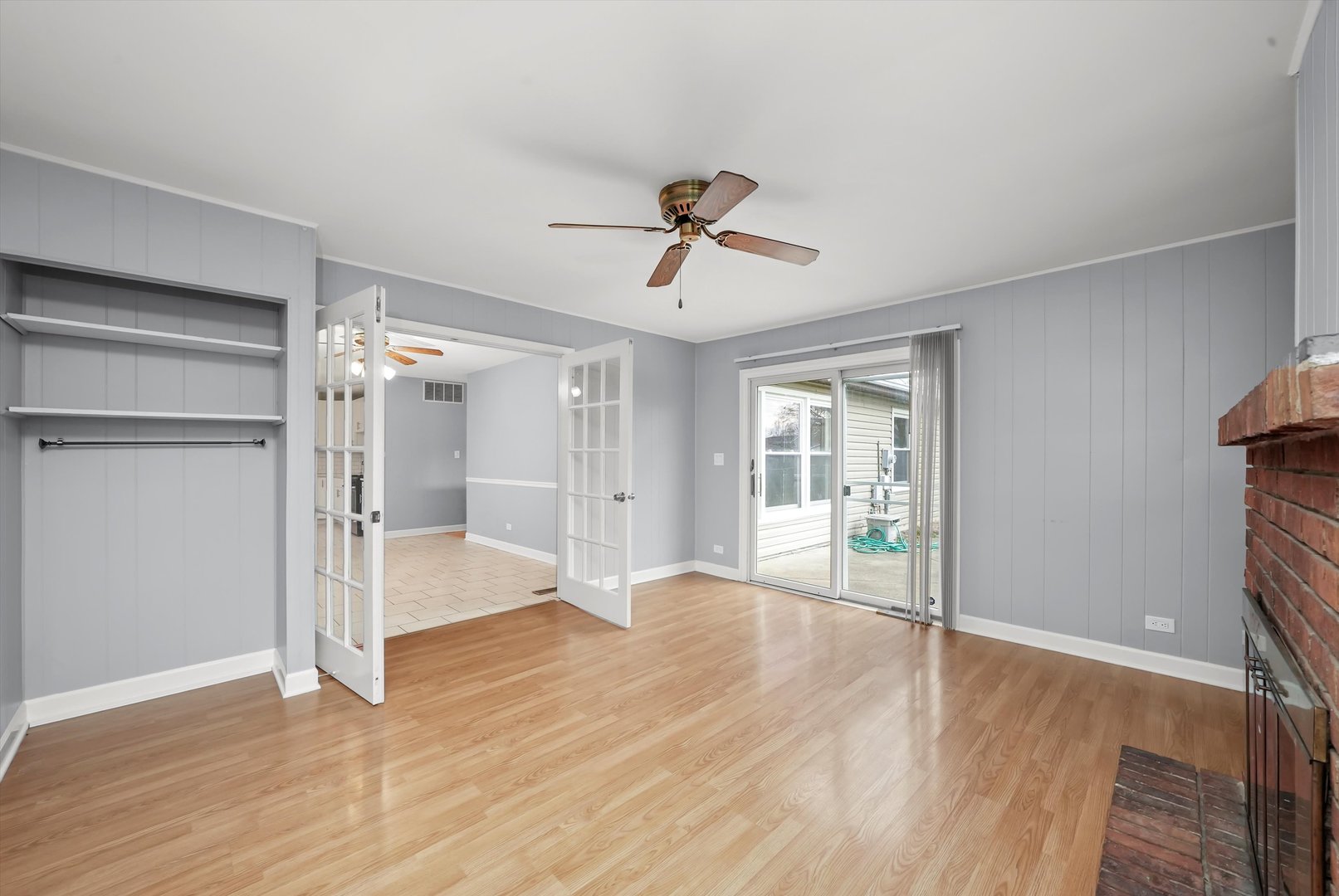 8218 N Carrolton Court, Hanover Park, IL 60133