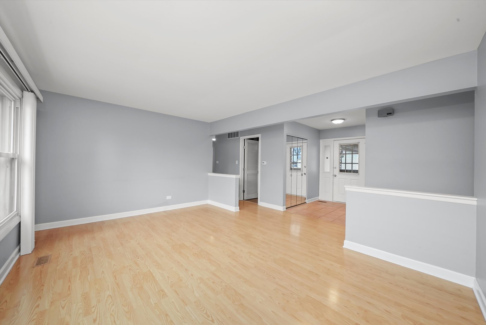 8218 N Carrolton Court, Hanover Park, IL 60133