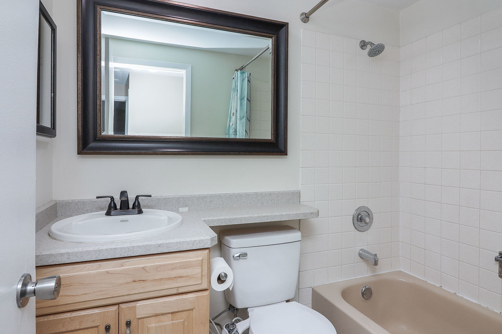 3920 Shoreline Drive, Hanover Park, IL 60133