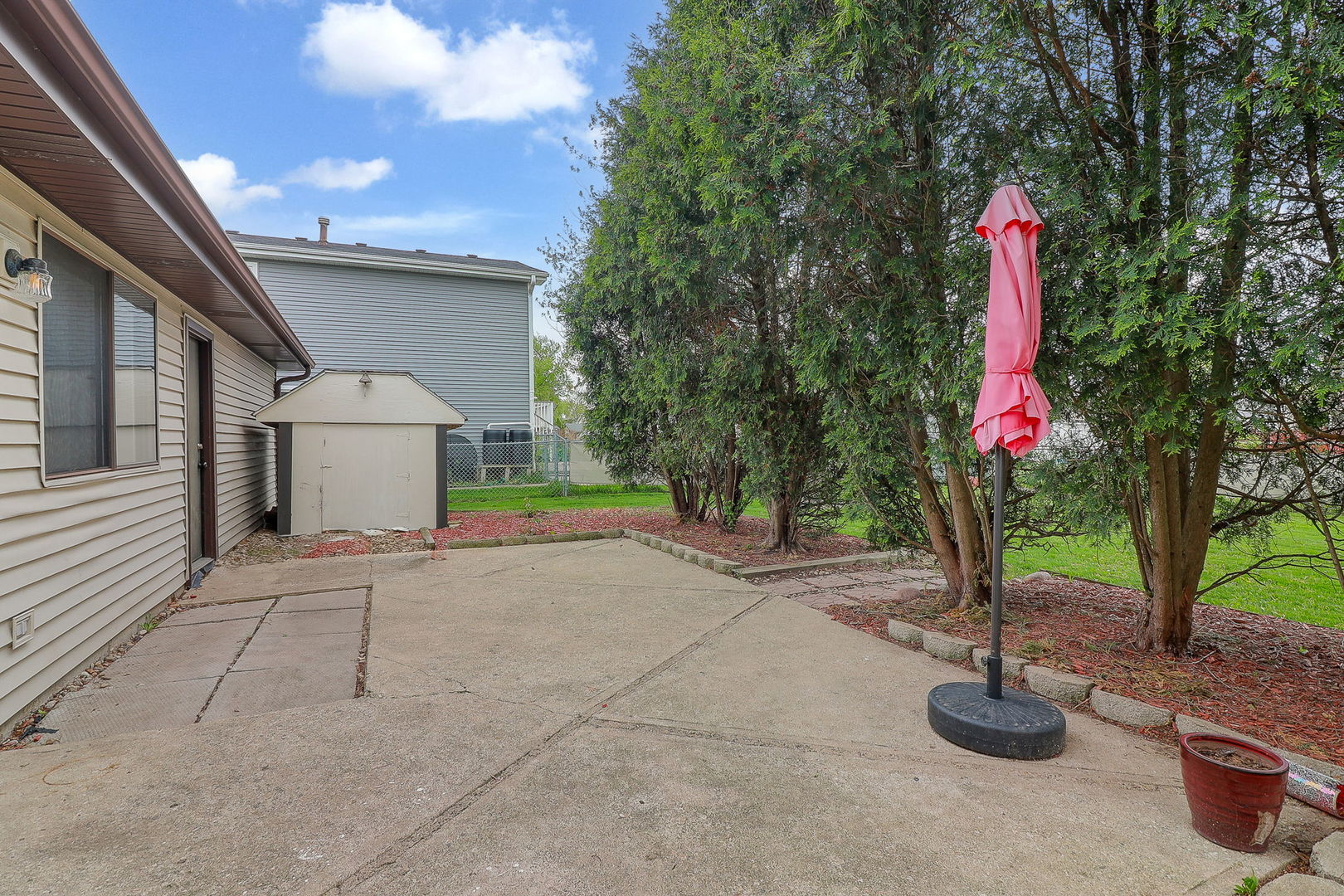 3920 Shoreline Drive, Hanover Park, IL 60133