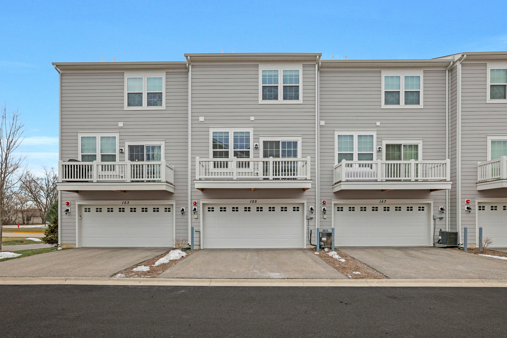 155 Canterbury Way, Lake Zurich, IL 60047