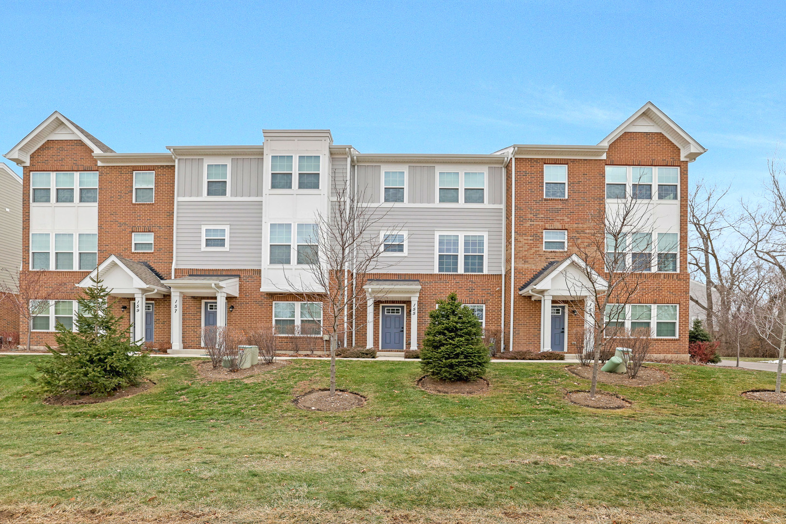 155 Canterbury Way, Lake Zurich, IL 60047