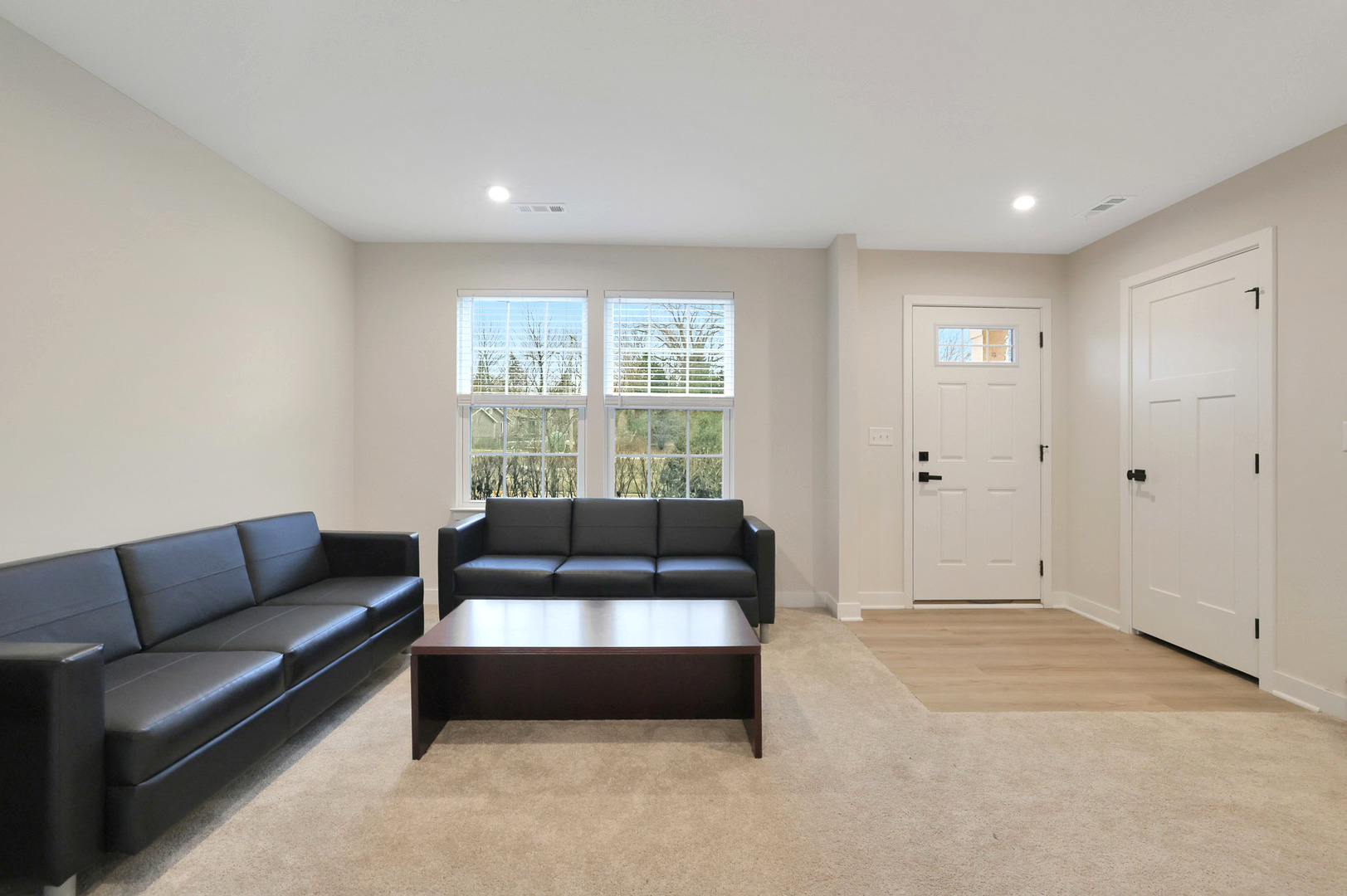 155 Canterbury Way, Lake Zurich, IL 60047