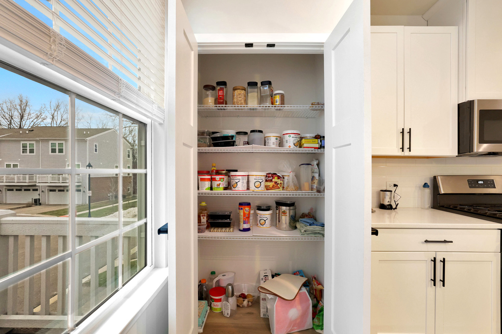 155 Canterbury Way, Lake Zurich, IL 60047