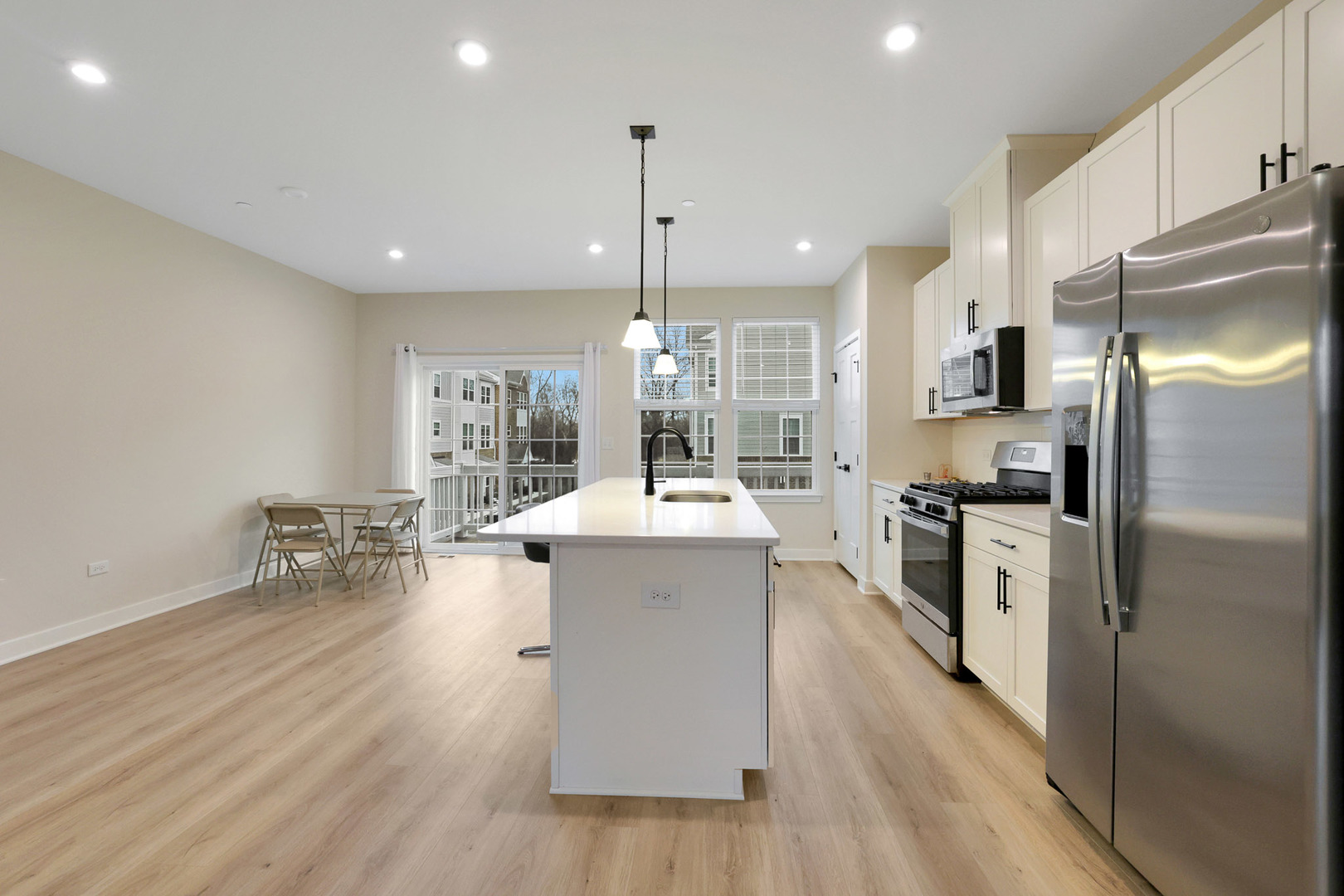 155 Canterbury Way, Lake Zurich, IL 60047