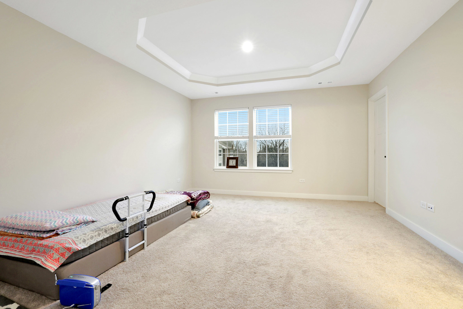 155 Canterbury Way, Lake Zurich, IL 60047