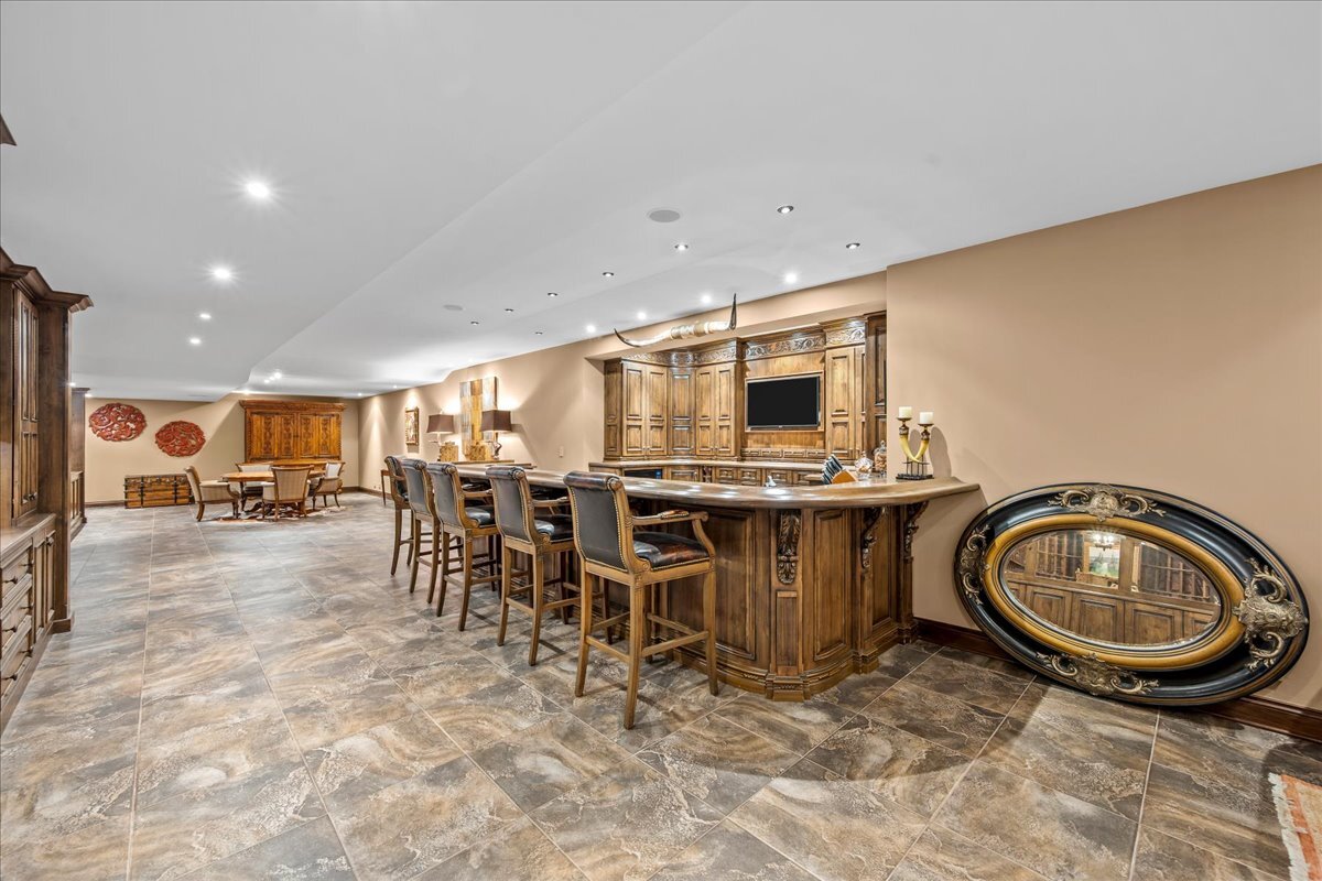 2220 Churchill Circle, Libertyville, IL 60048