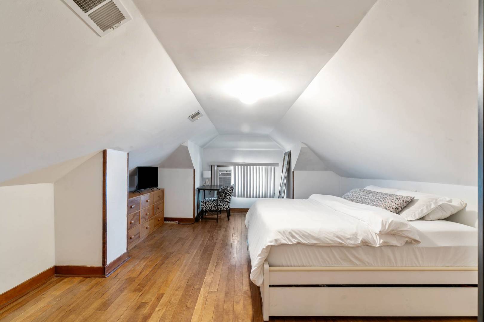 3023 N 76th Court, Elmwood Park, IL 60707