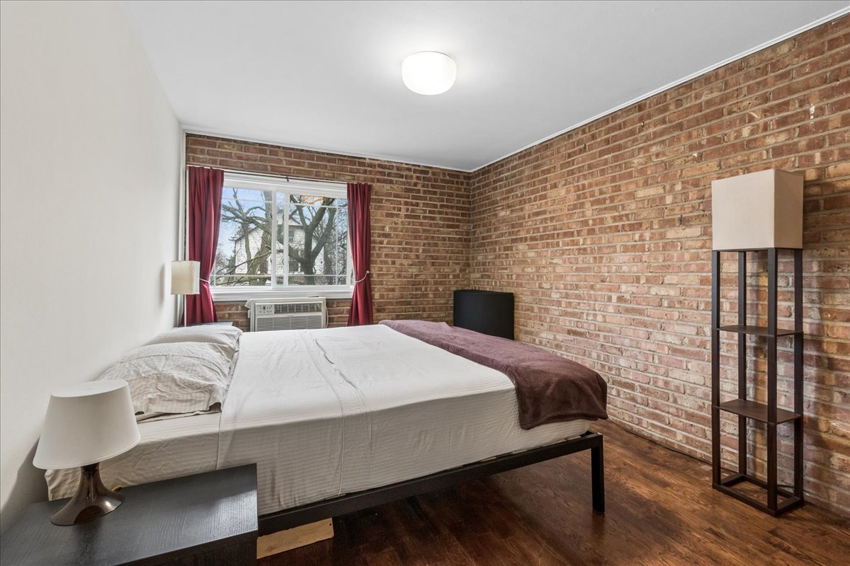 6118 N Hermitage Avenue #A, Chicago, IL 60660