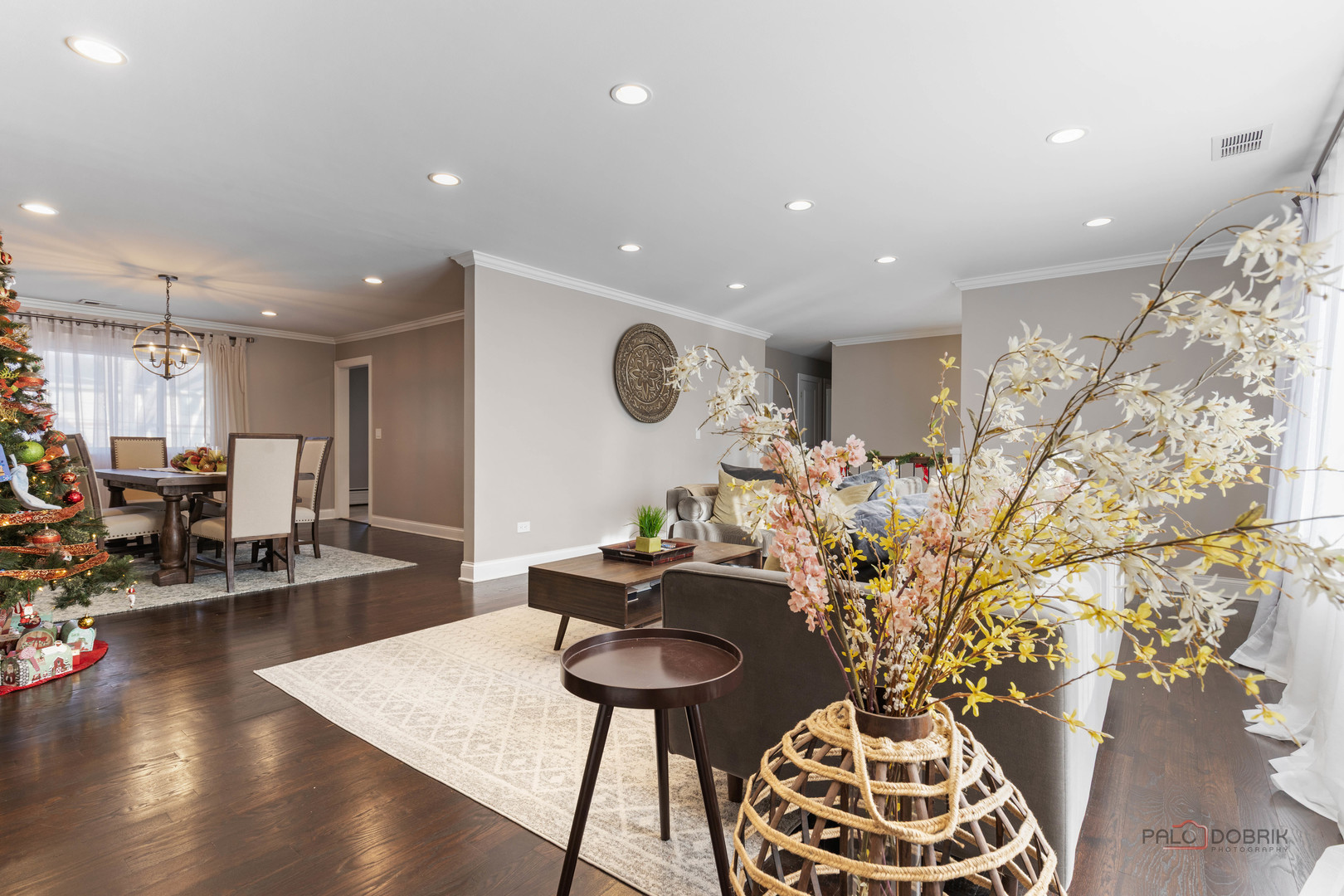 950 W HILLSIDE Street, Palatine, IL 60067