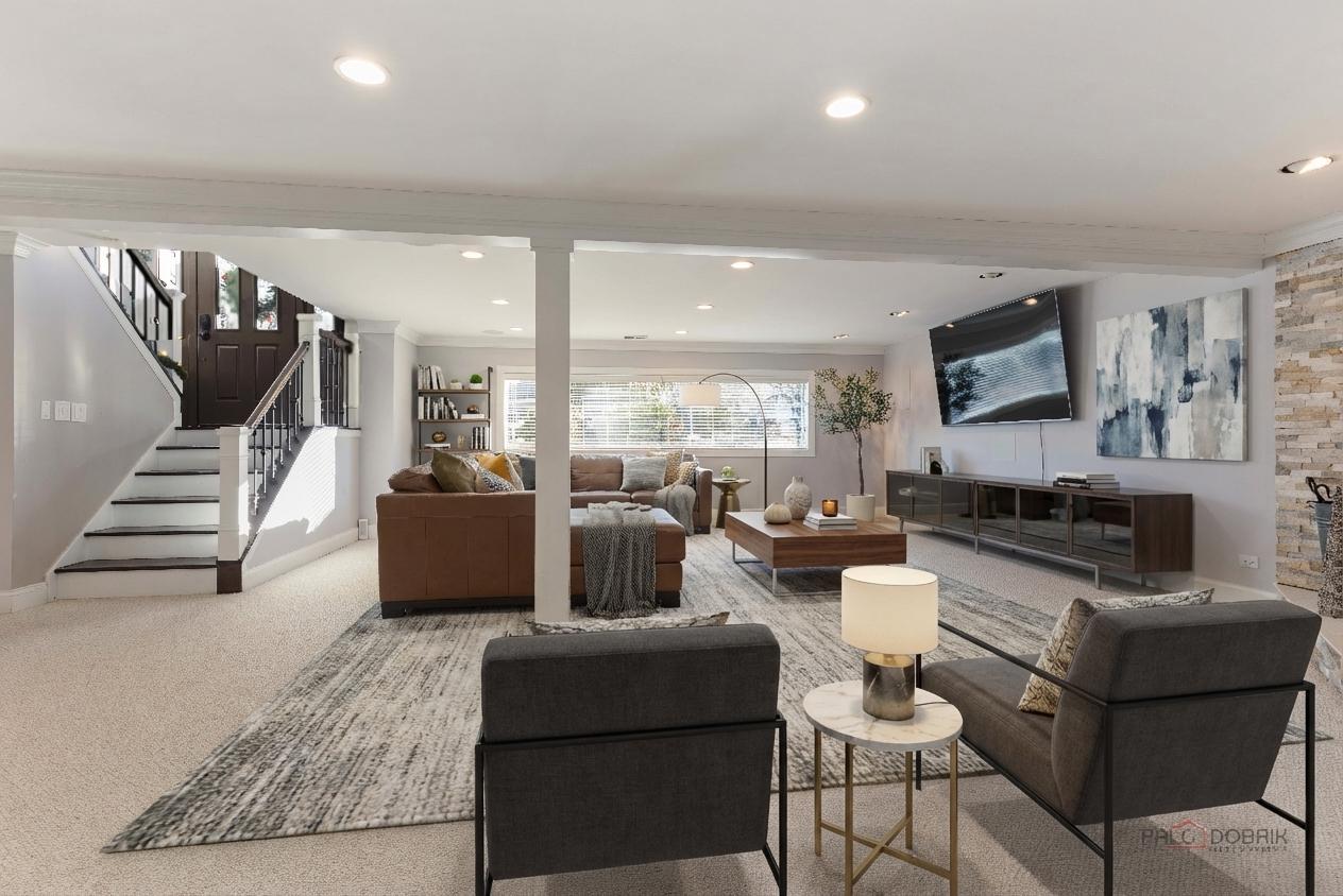 950 W HILLSIDE Street, Palatine, IL 60067