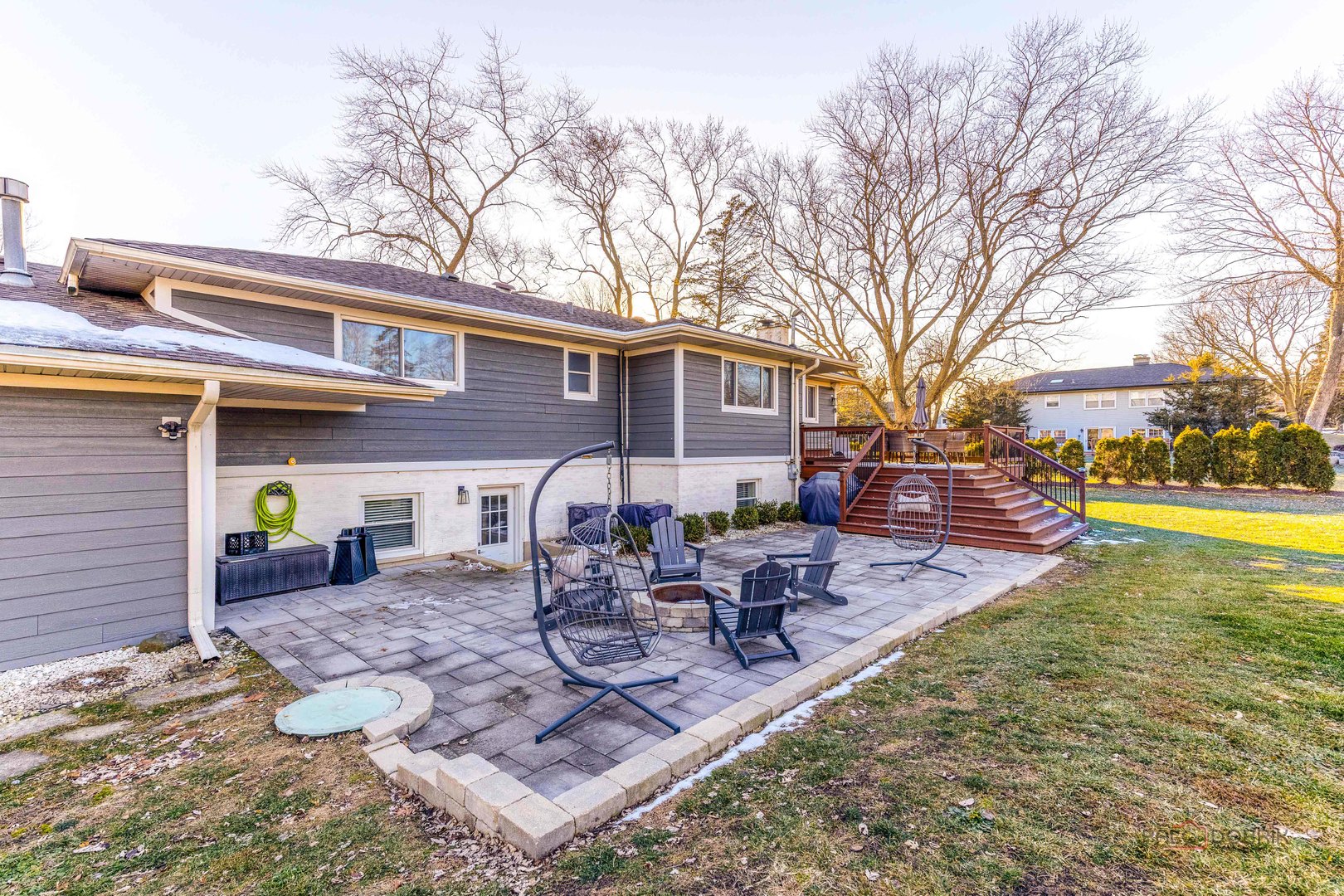 950 W HILLSIDE Street, Palatine, IL 60067