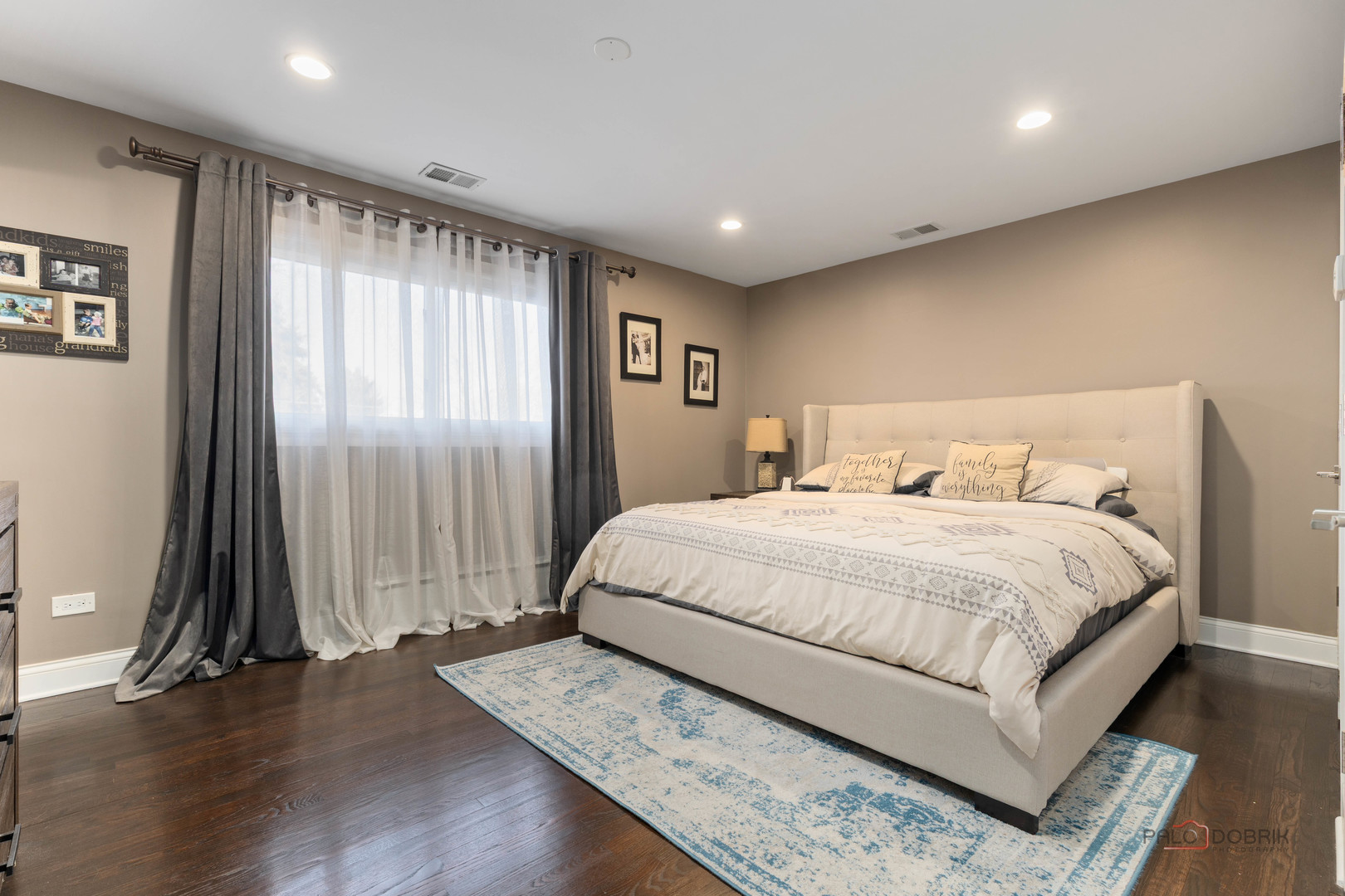 950 W HILLSIDE Street, Palatine, IL 60067