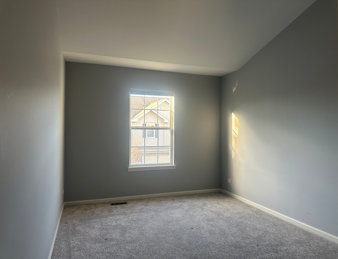 2449 Stonegate Road #B, Algonquin, IL 60102