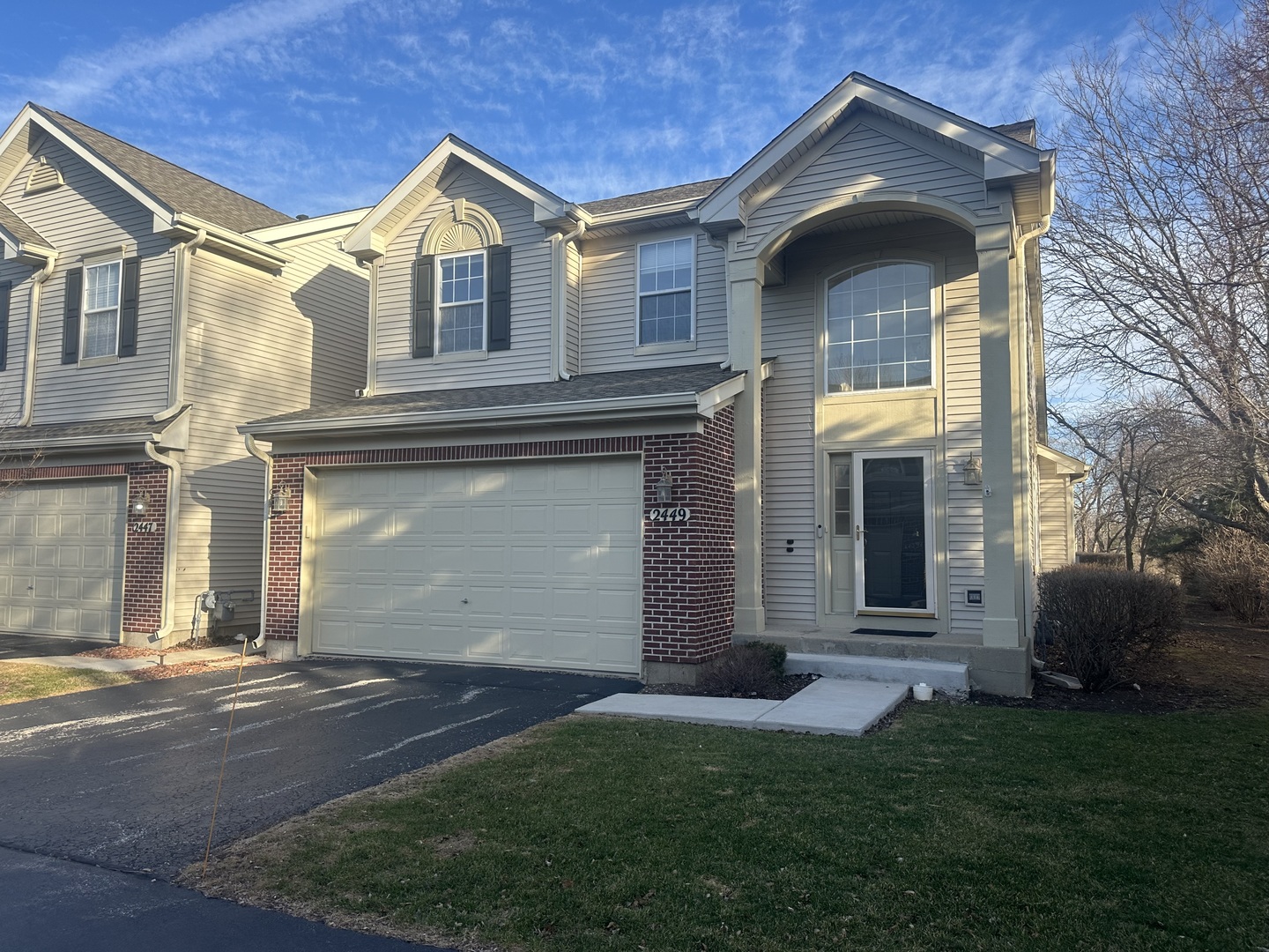 2449 Stonegate Road #B, Algonquin, IL 60102