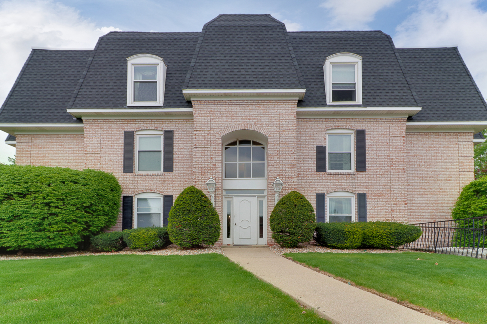 111 Rust Road #110, Bloomington, IL 61701