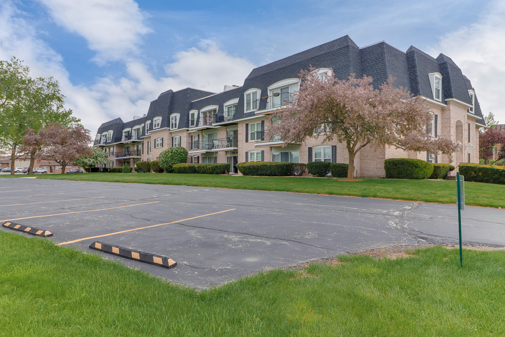 111 Rust Road #110, Bloomington, IL 61701