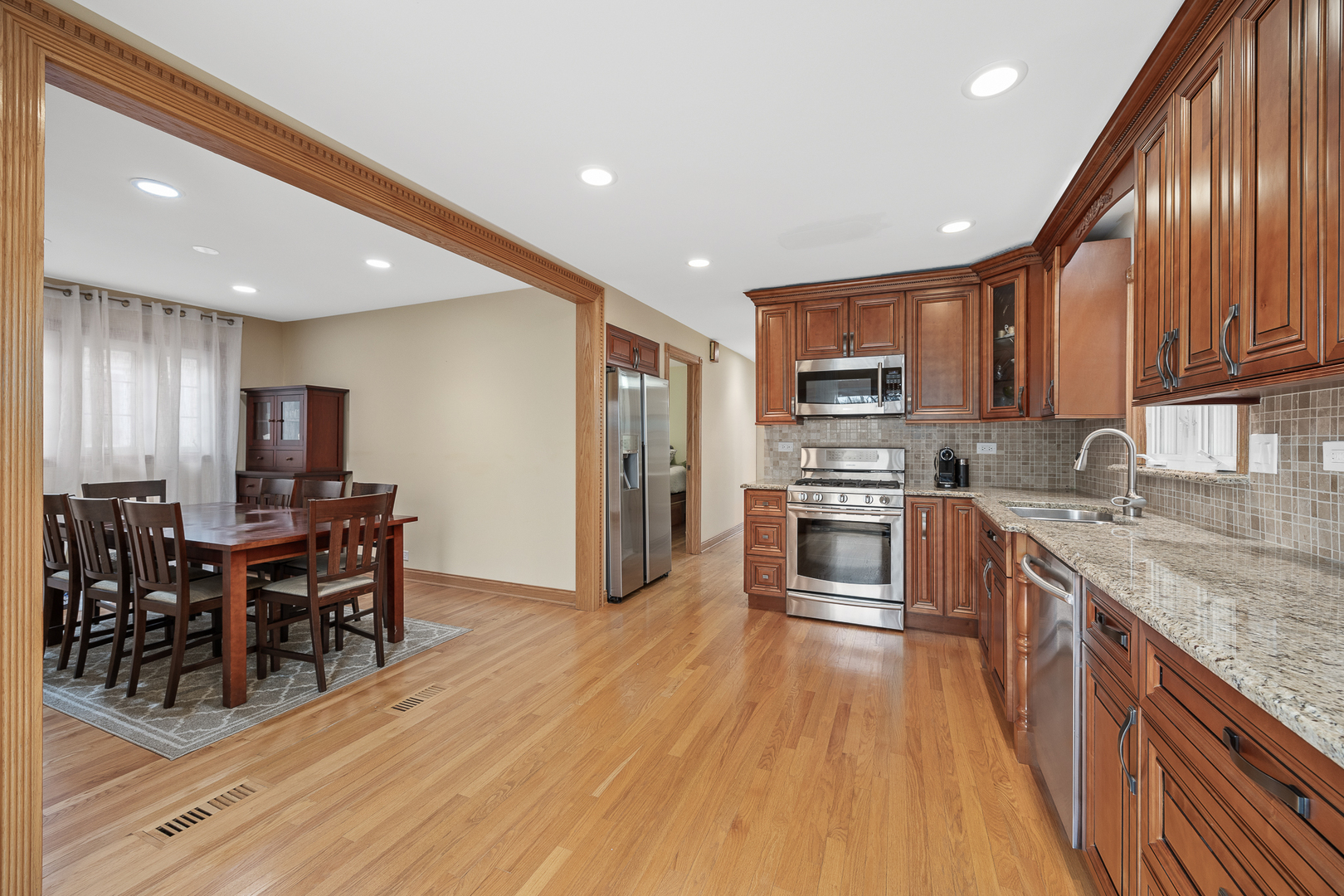 4930 N Clifton Avenue, Norridge, IL 60706