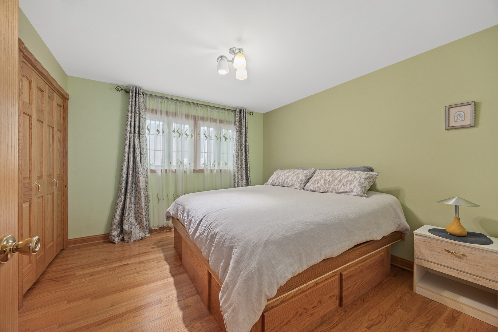 4930 N Clifton Avenue, Norridge, IL 60706