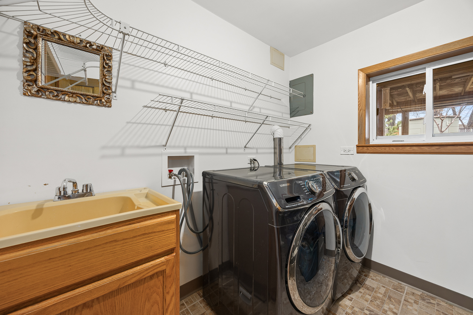 4930 N Clifton Avenue, Norridge, IL 60706