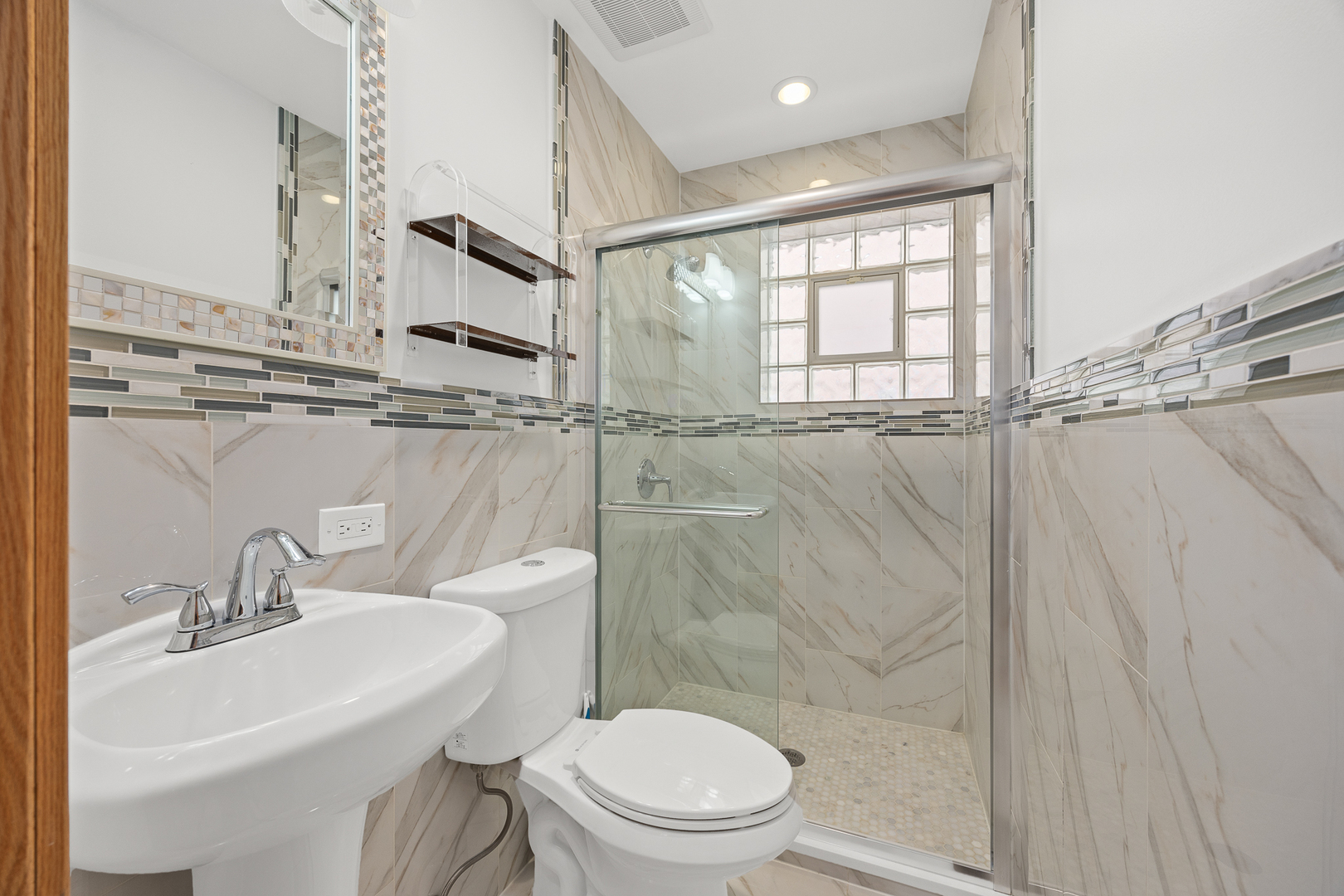 4930 N Clifton Avenue, Norridge, IL 60706