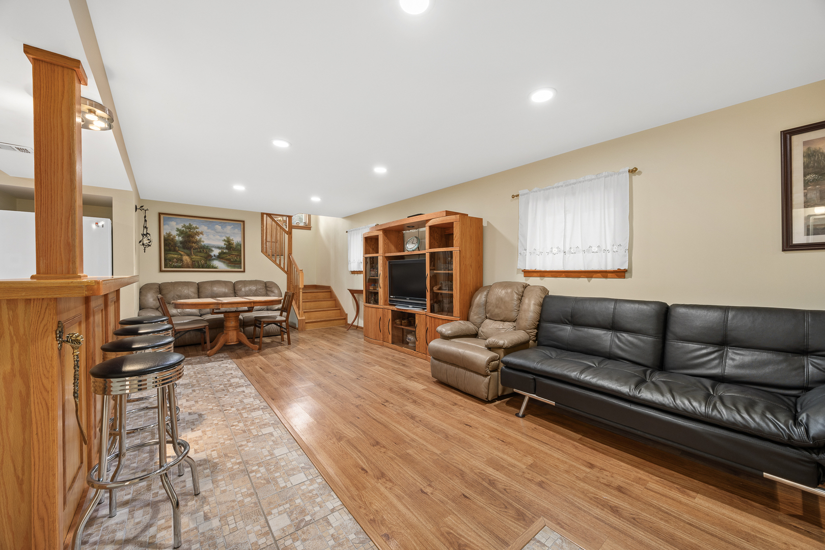 4930 N Clifton Avenue, Norridge, IL 60706