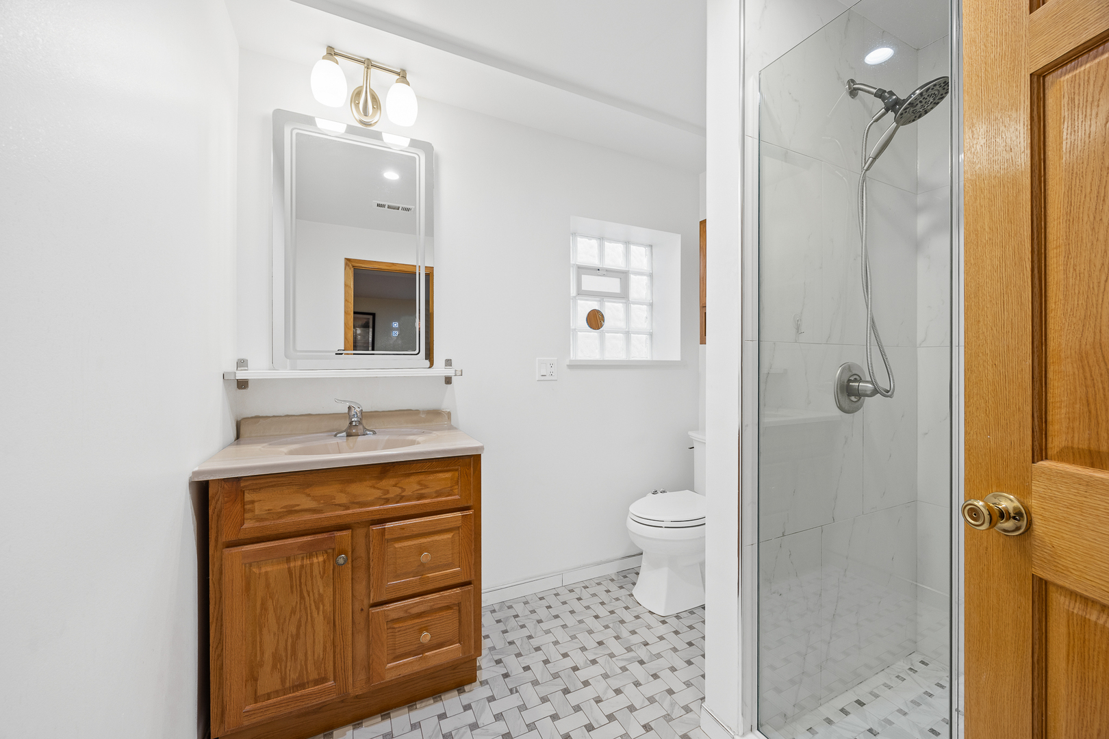 4930 N Clifton Avenue, Norridge, IL 60706