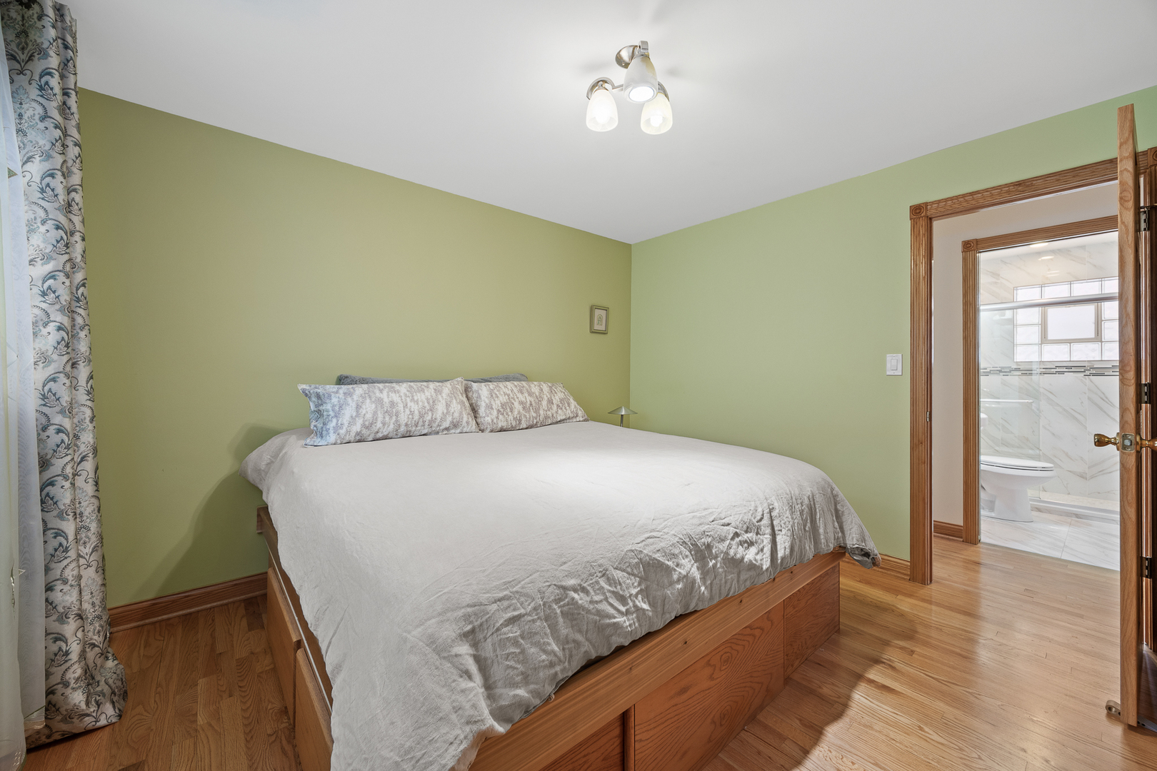 4930 N Clifton Avenue, Norridge, IL 60706