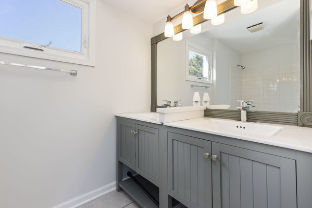 720 Hoover Drive, Carol Stream, IL 60188