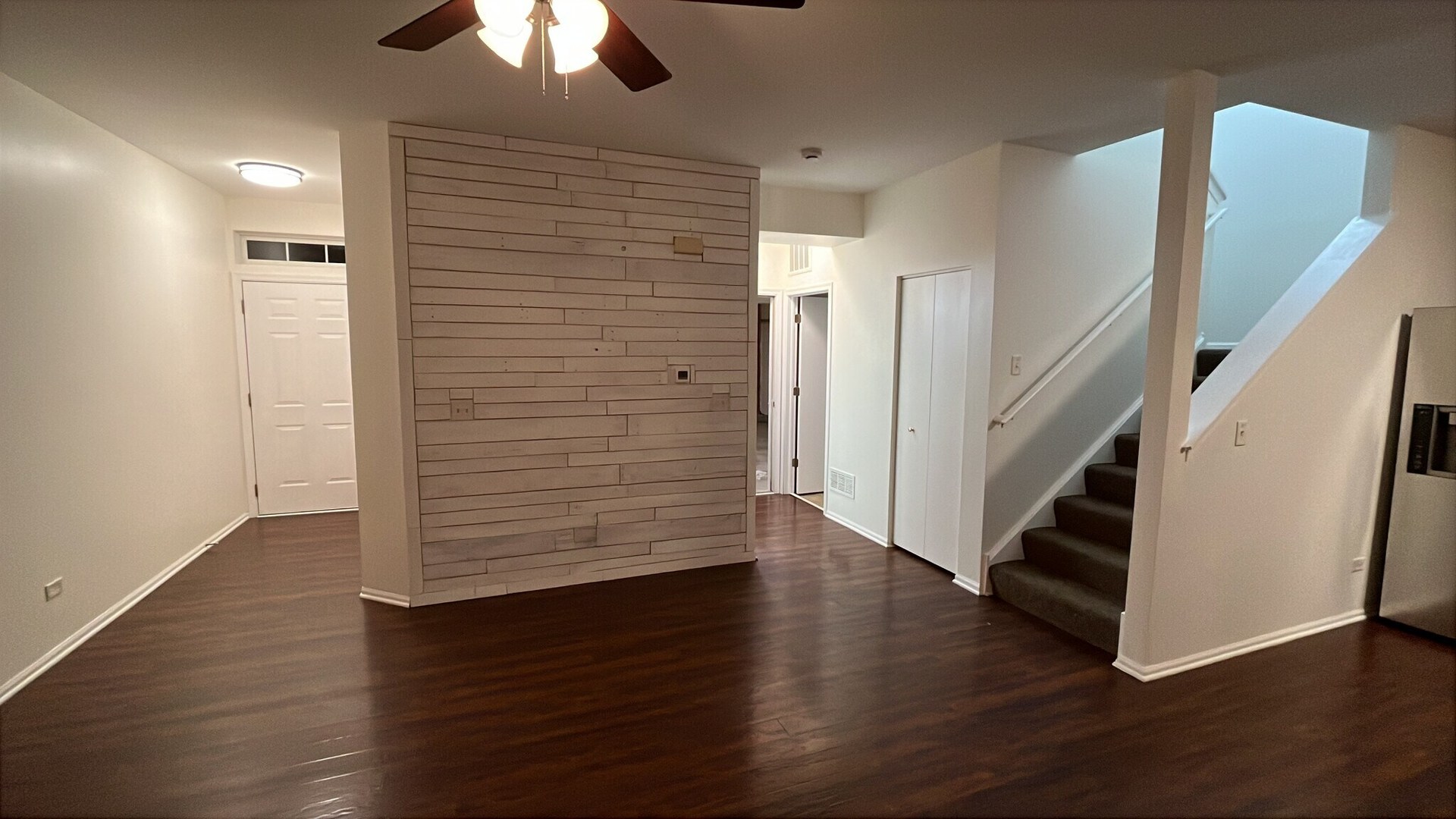 1096 Clover Drive, Minooka, IL 60447