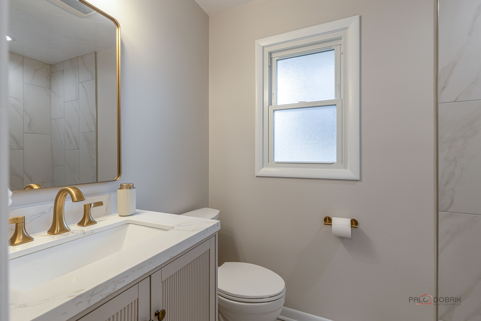 1967 Red Fox Lane, Green Oaks, IL 60048