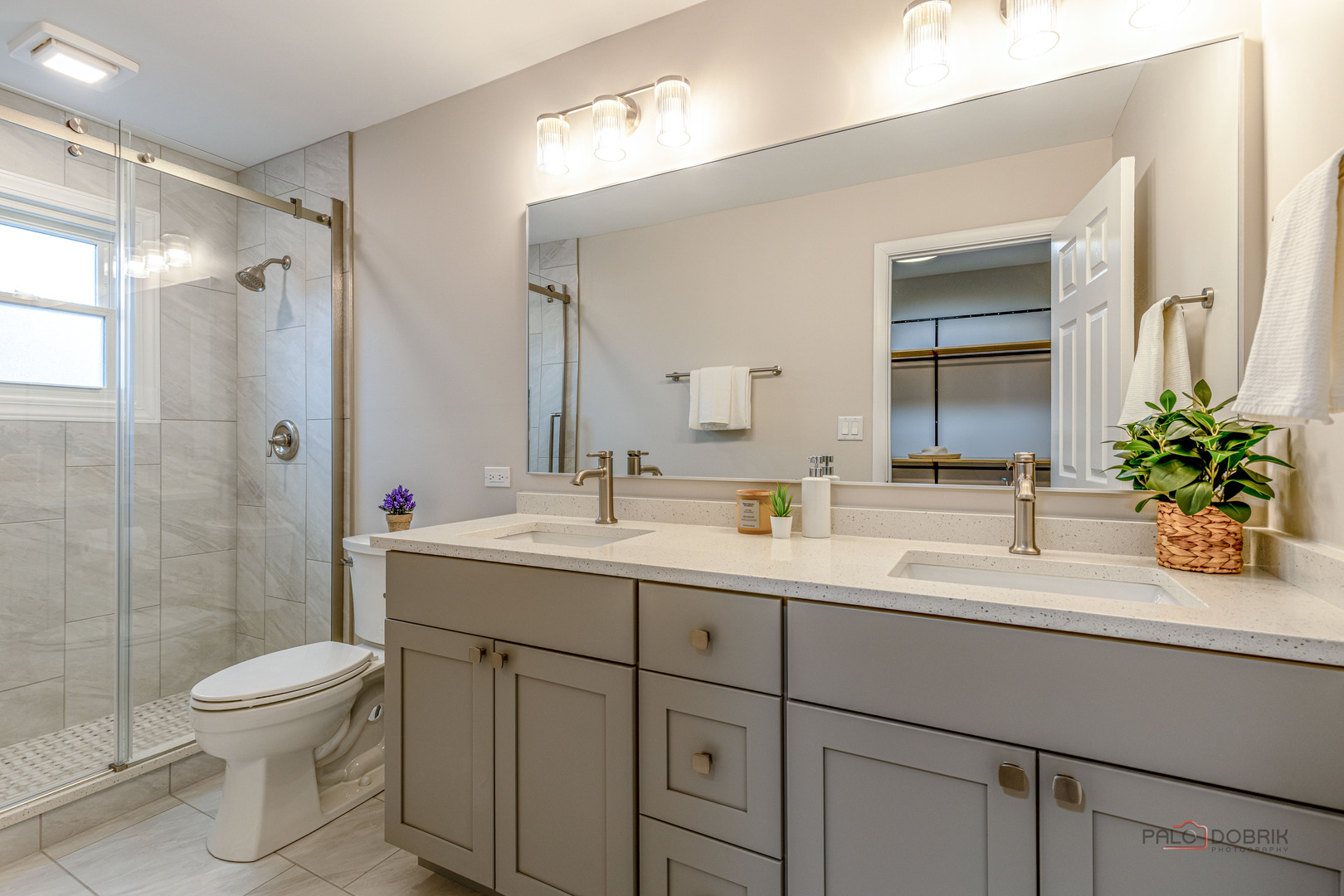 1967 Red Fox Lane, Green Oaks, IL 60048