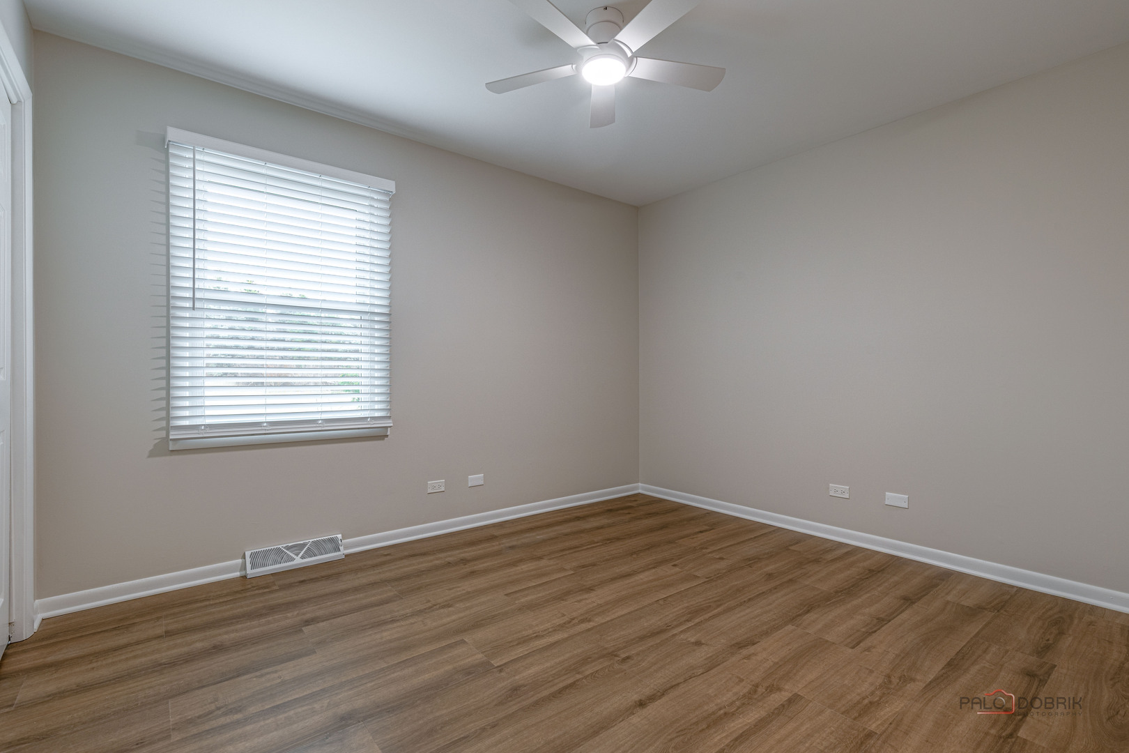 1967 Red Fox Lane, Green Oaks, IL 60048