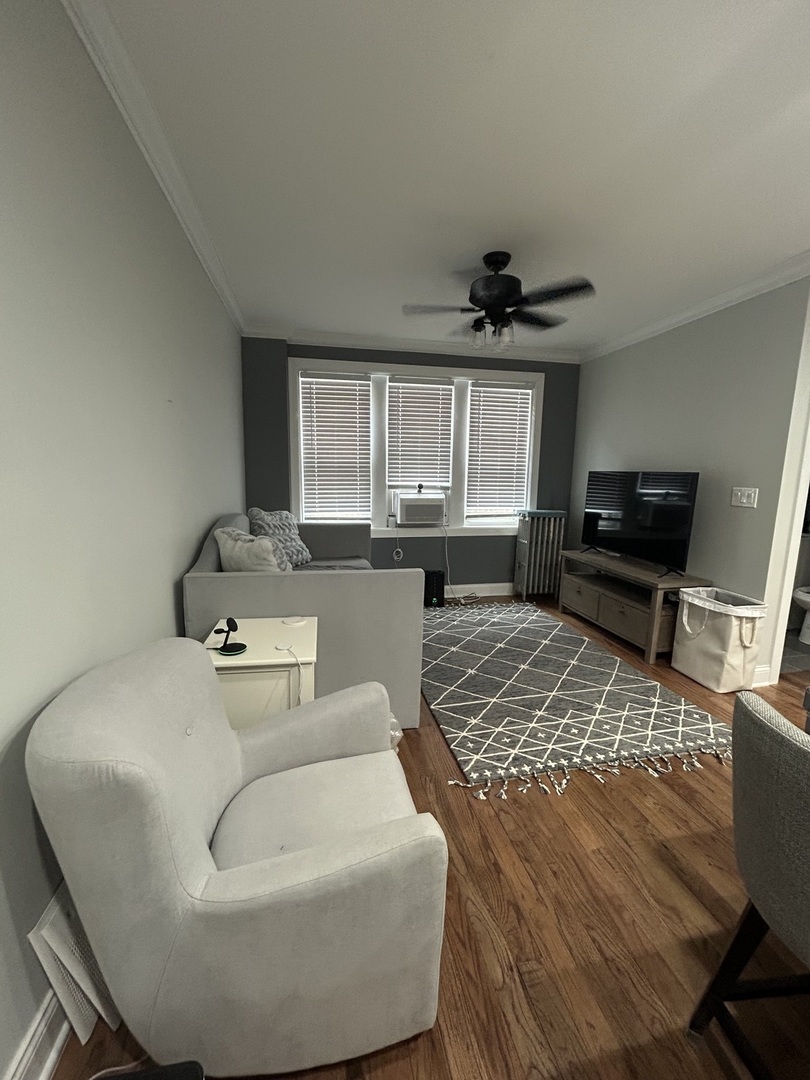 1103 Holly Court #306, Oak Park, IL 60301