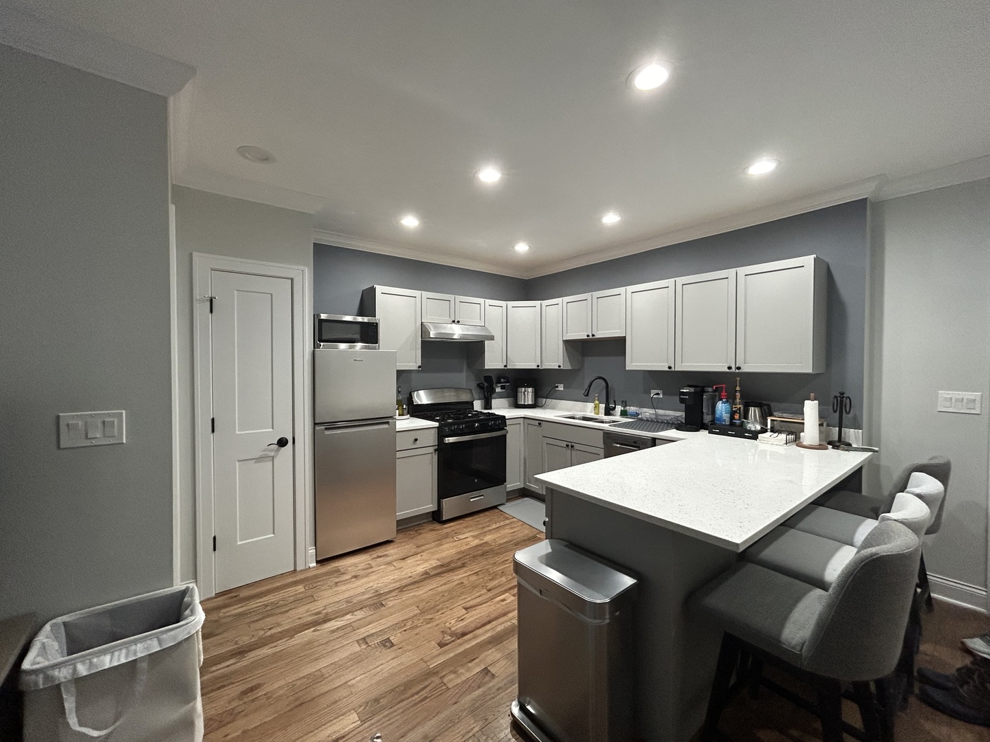 1103 Holly Court #306, Oak Park, IL 60301