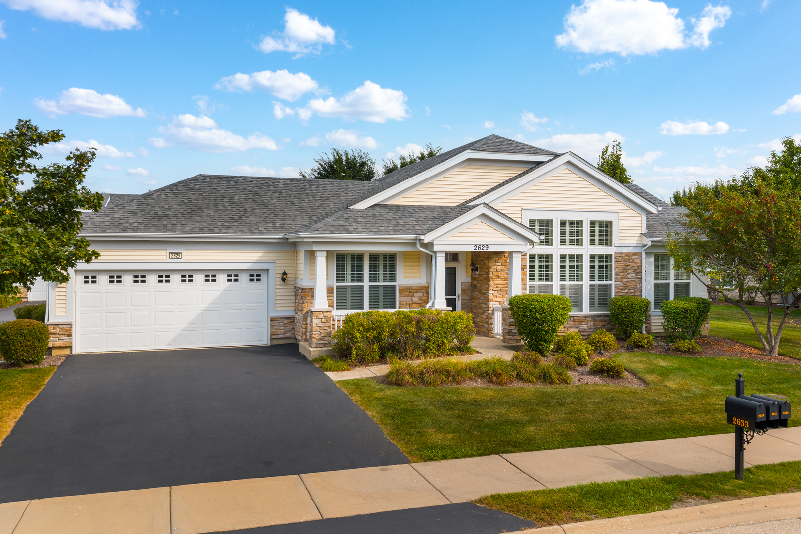 2629 Camberley Circle, Naperville, IL 60564