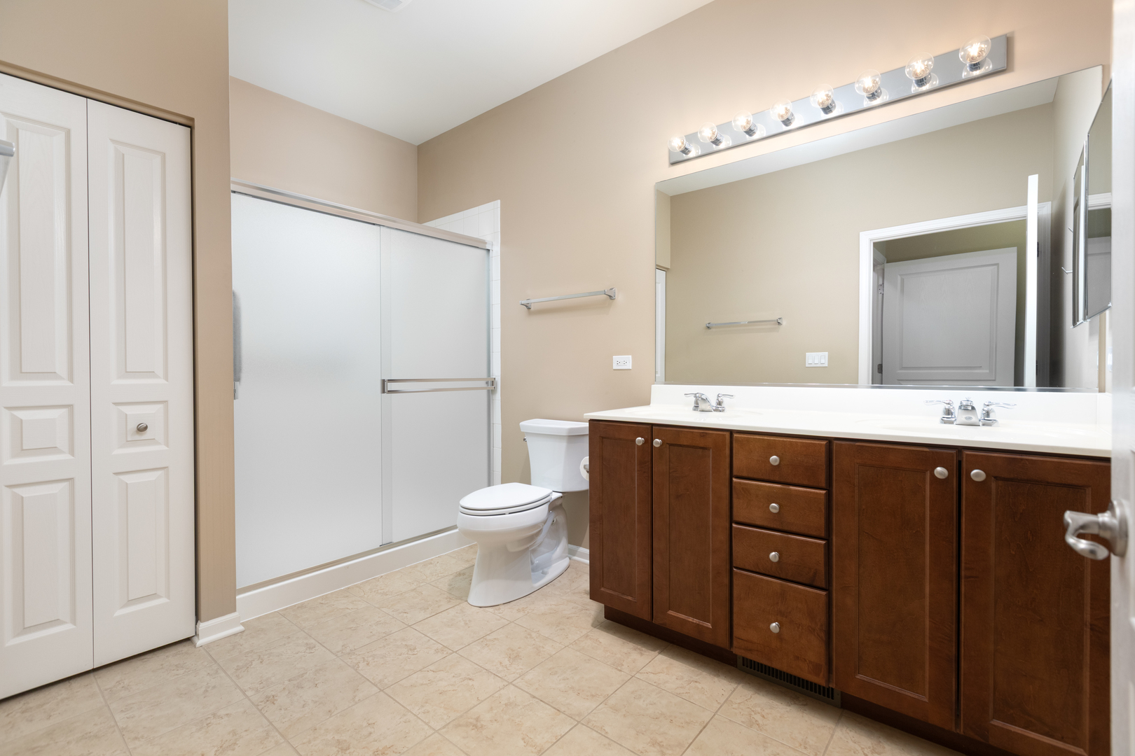 2629 Camberley Circle, Naperville, IL 60564