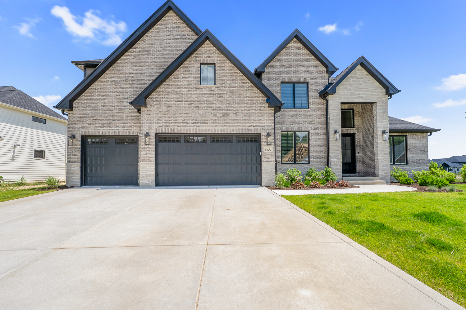 9533 Tall Grass Trail, St. John, IN 46373
