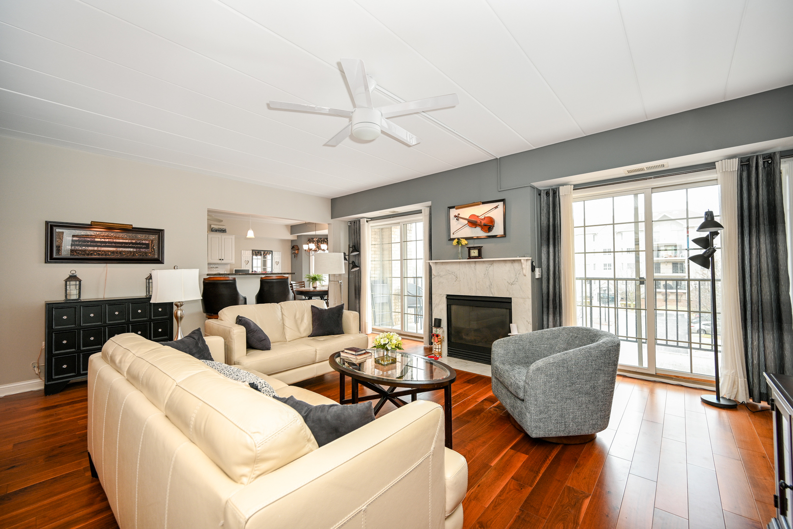 8505 Woodward Avenue #201, Woodridge, IL 60517