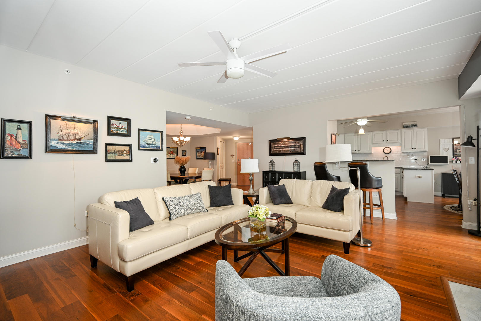 8505 Woodward Avenue #201, Woodridge, IL 60517