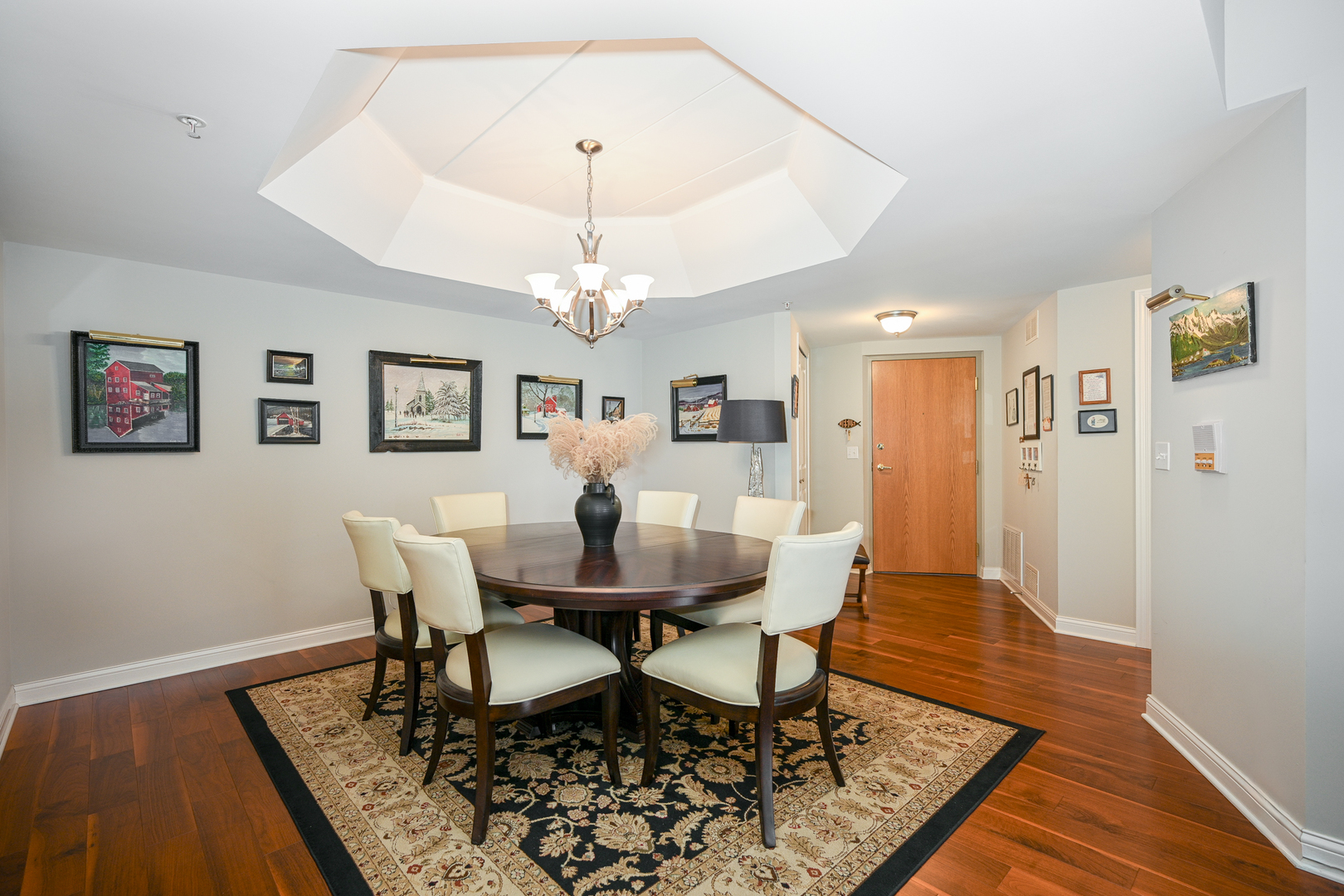 8505 Woodward Avenue #201, Woodridge, IL 60517