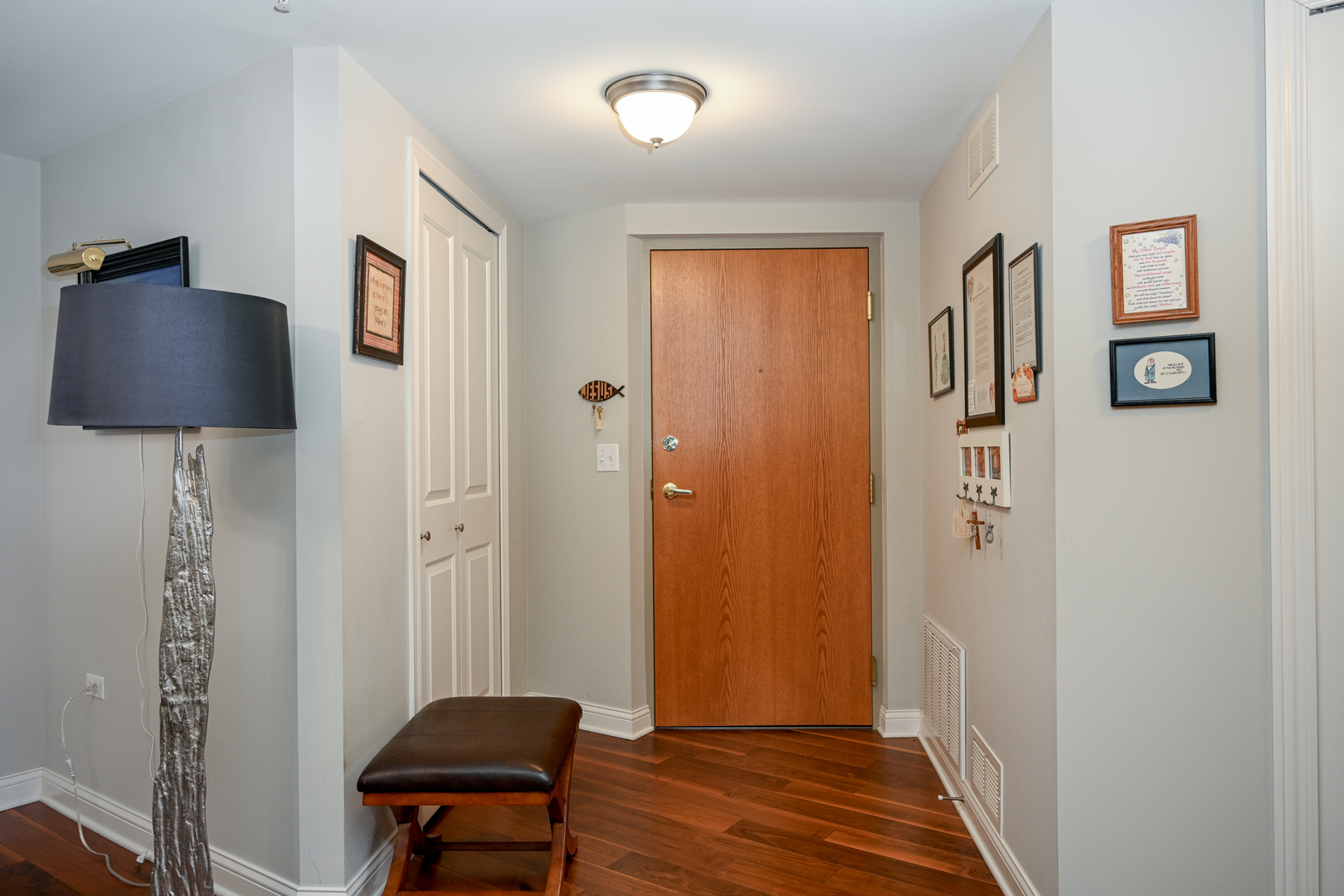 8505 Woodward Avenue #201, Woodridge, IL 60517