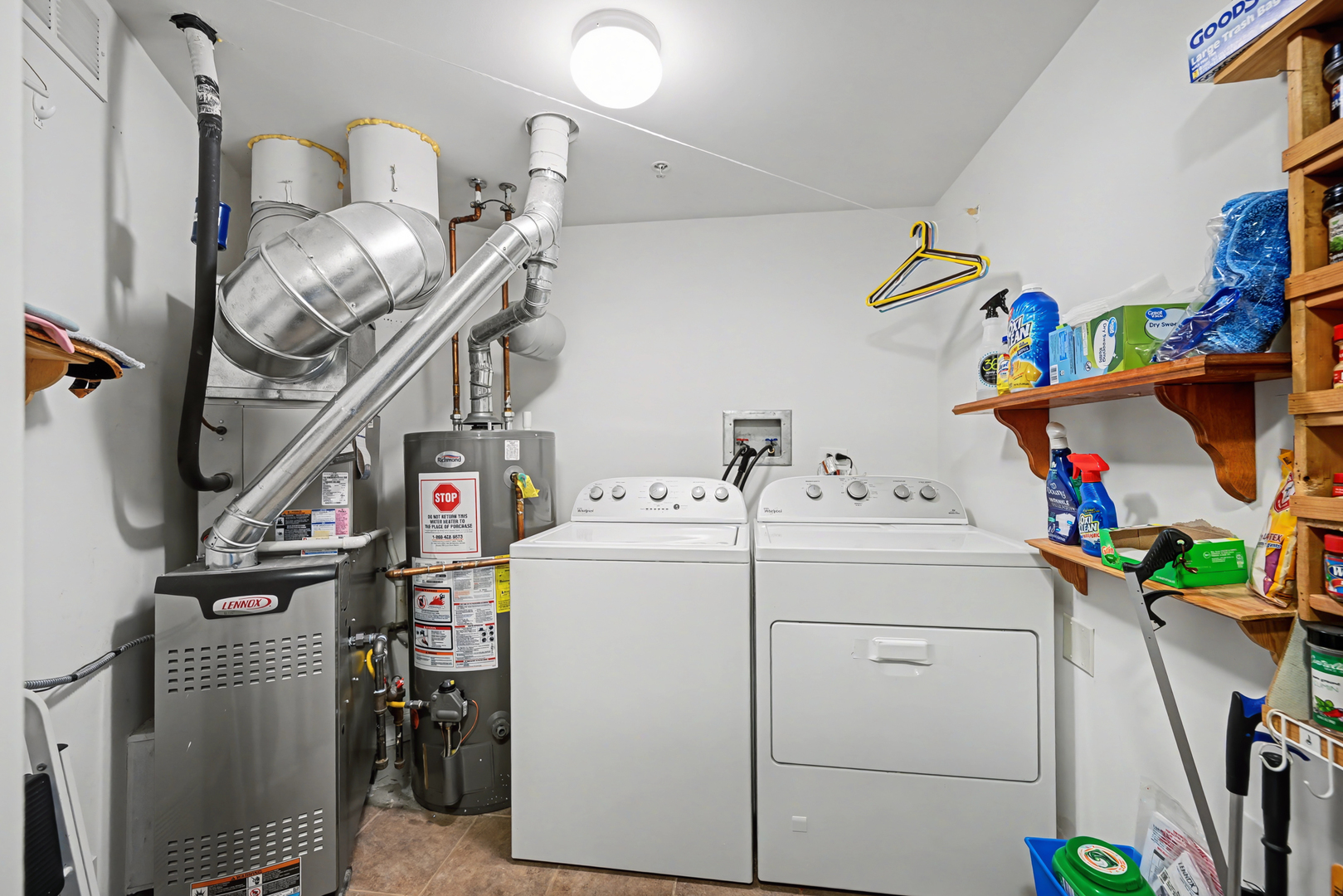 8505 Woodward Avenue #201, Woodridge, IL 60517